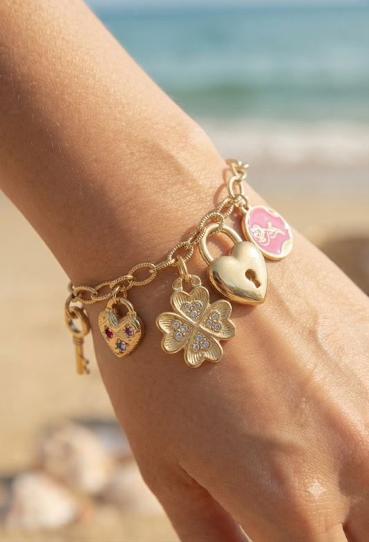 Bracelet charms amour doré