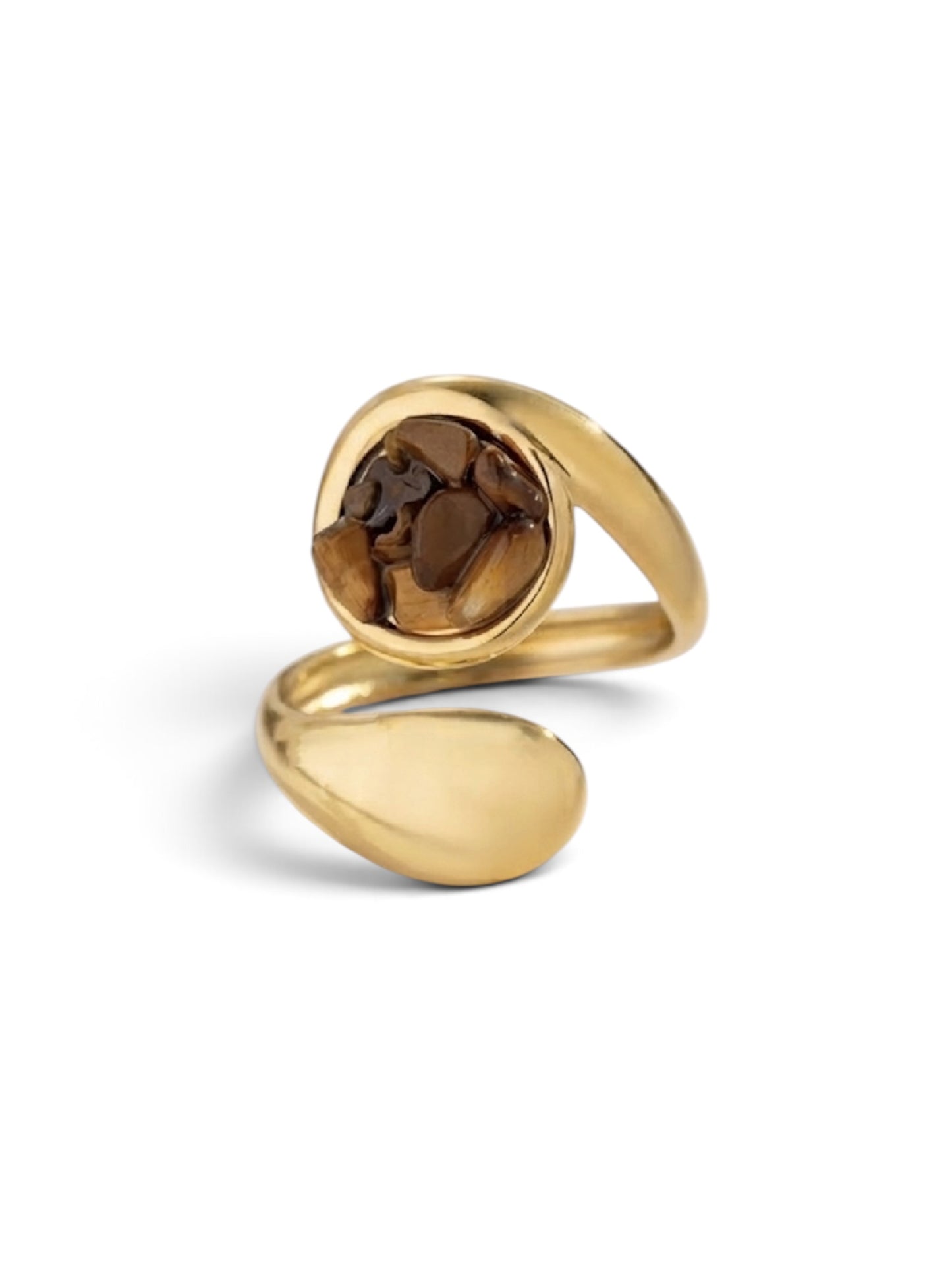 Bague Azura marron, pierre naturelle sertie dans un anneau doré asymétrique, Maëlyne Beauty