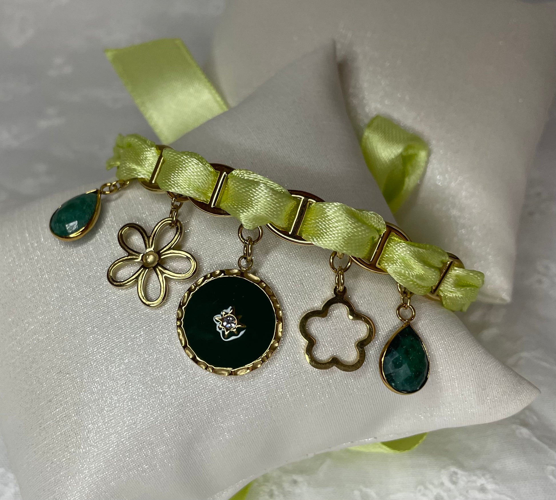 Bracelet ajustable en acier inoxydable, ruban vert pale, breloques 