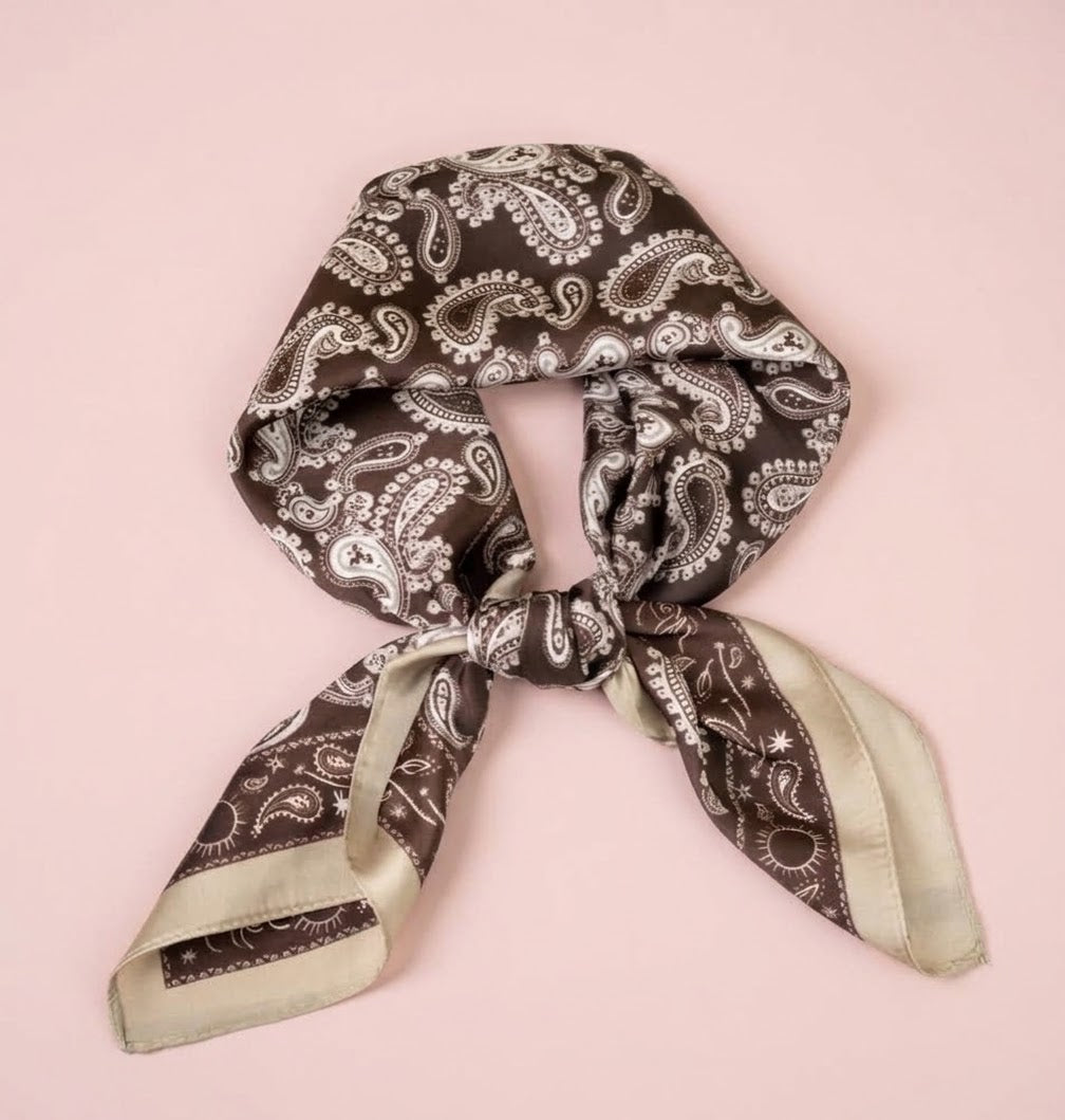 Foulard effet Paisley chocolat - Maëlyne Beauty