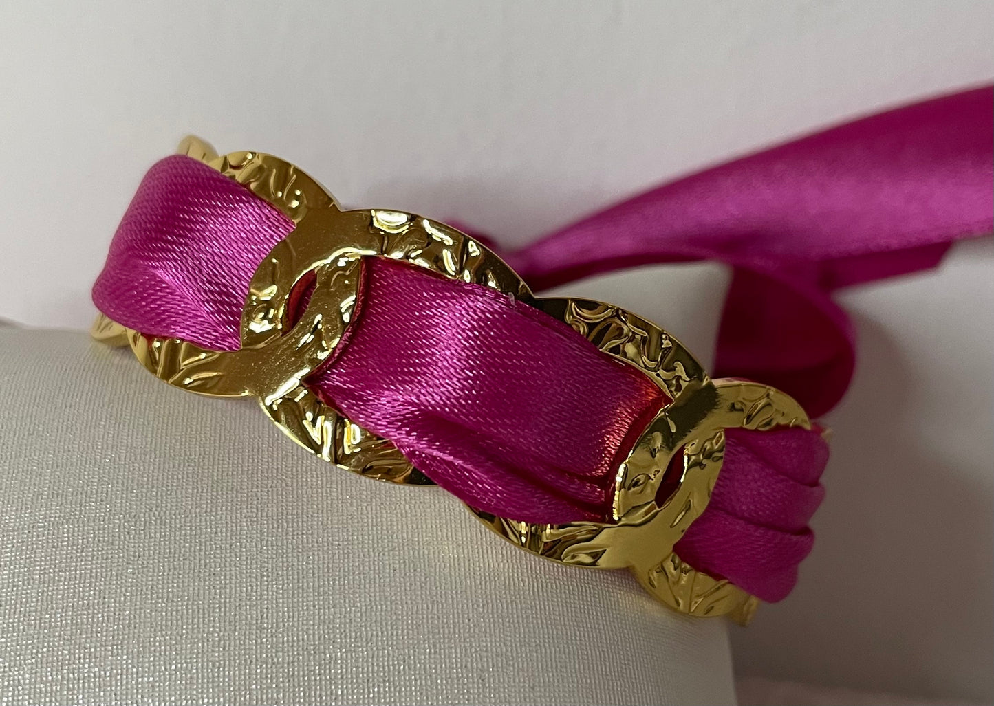 Bracelet ajustable en acier inoxydable avec ruban interchangeable fuchsia 