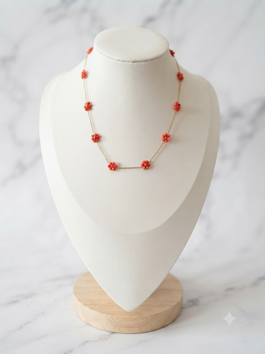 Collier Alice orange, fin collier en acier inoxydable hypoallergénique avec pampille émaillée.