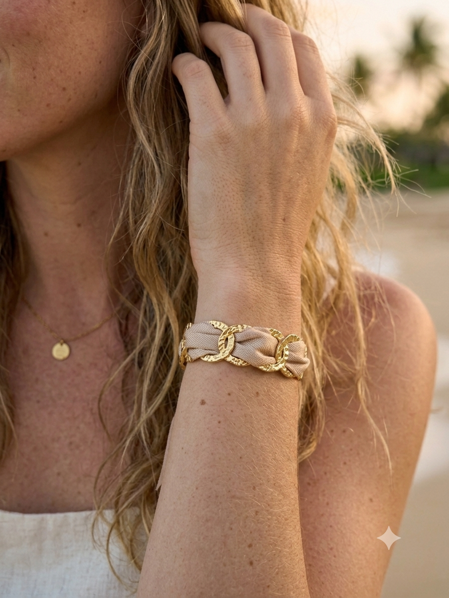 Bracelet jonc ajustable en acier inoxydable avec ruban satin beige