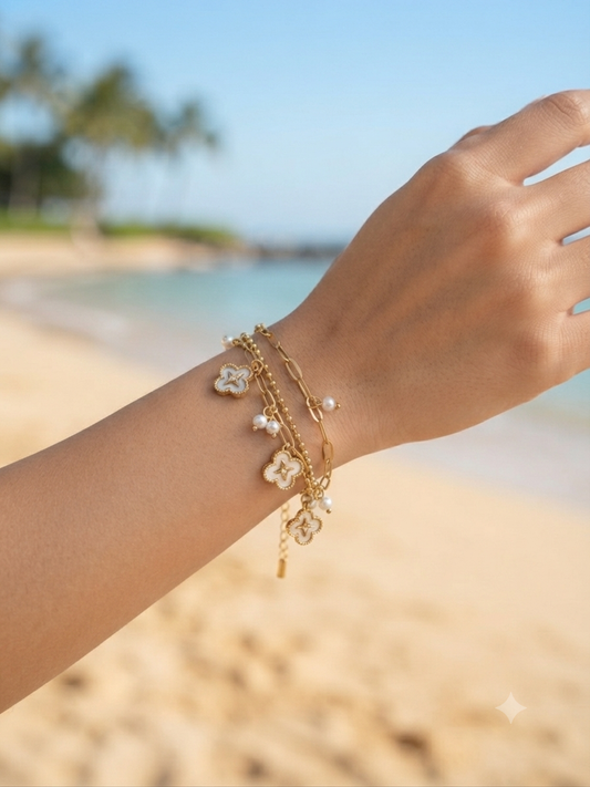 Bracelet Tina trèfles émaillés perles nacrées Maëlyne Beauty